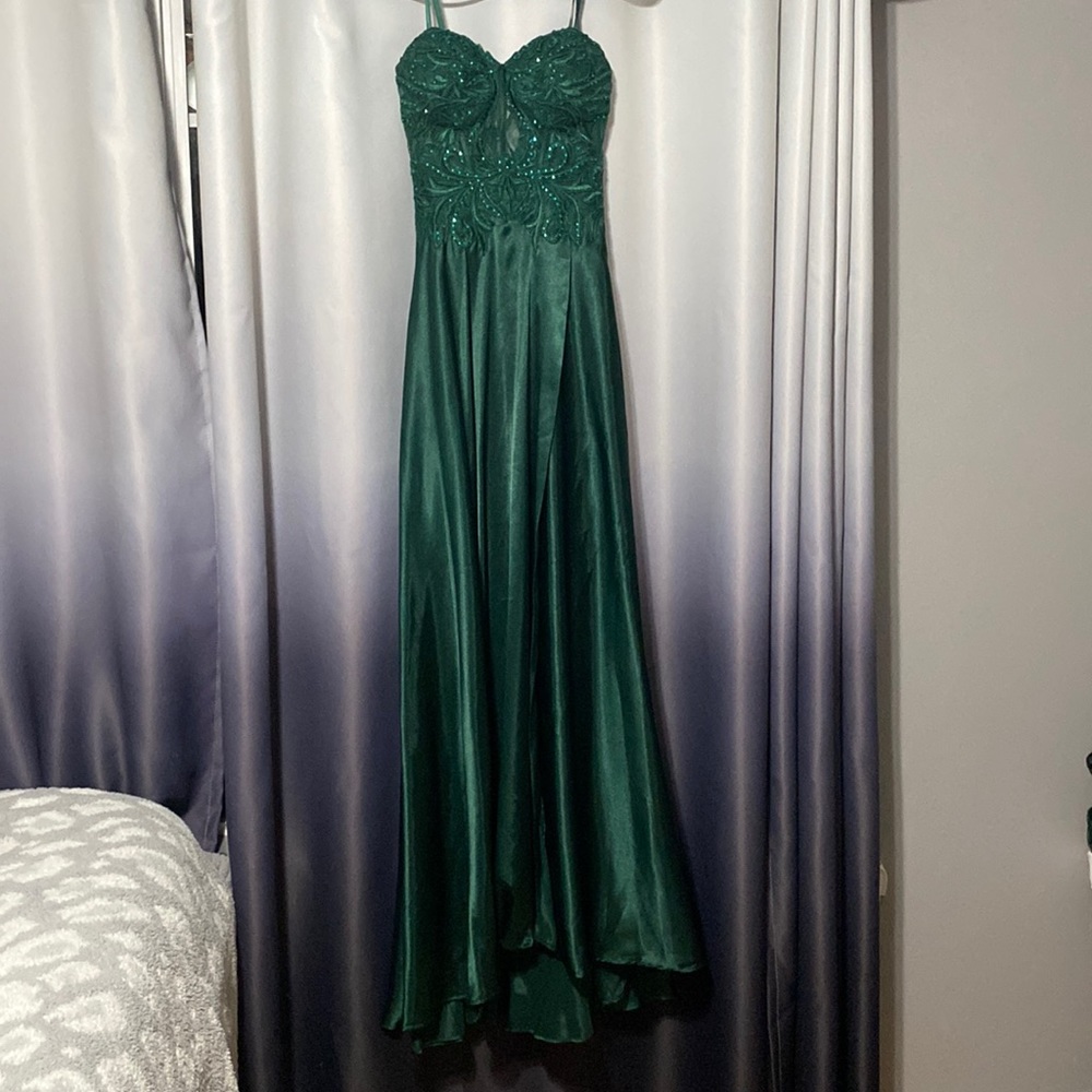 Forest Green, Lace Beading, Sweetheart Neckline, Strapless, Size 1 Prom Dress